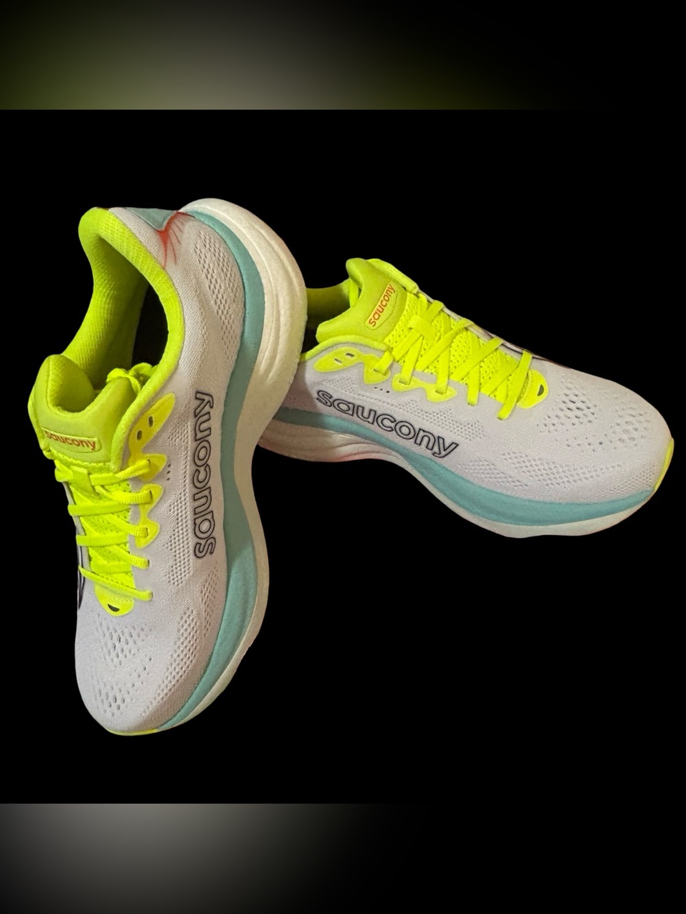 LIKE BRAND NEW IN BOX. SAUCONY WOMENS RIDE 19, COLOR WHITE/SPLASH, SIZE 10.5,Run - Picture 5 of 16